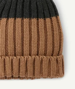 Bonnet garçon tricoté en fibres recyclées bicolore