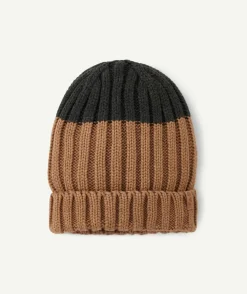 Bonnet garçon tricoté en fibres recyclées bicolore