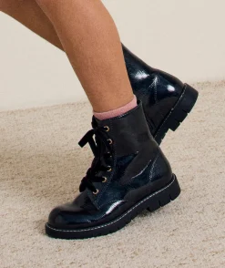 Bottines fille noires vernies à lacets