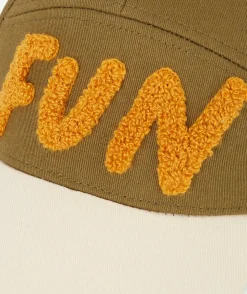 Casquette vert olive avec message fun en bouclette
