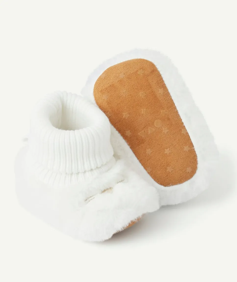 Chaussons bébé fille en fausse fourrure blanche