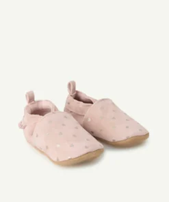 Chaussons bébé fille rose imprimé cœurs