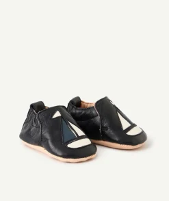 Chaussons en partie en cuir bleu marine détail bateaux