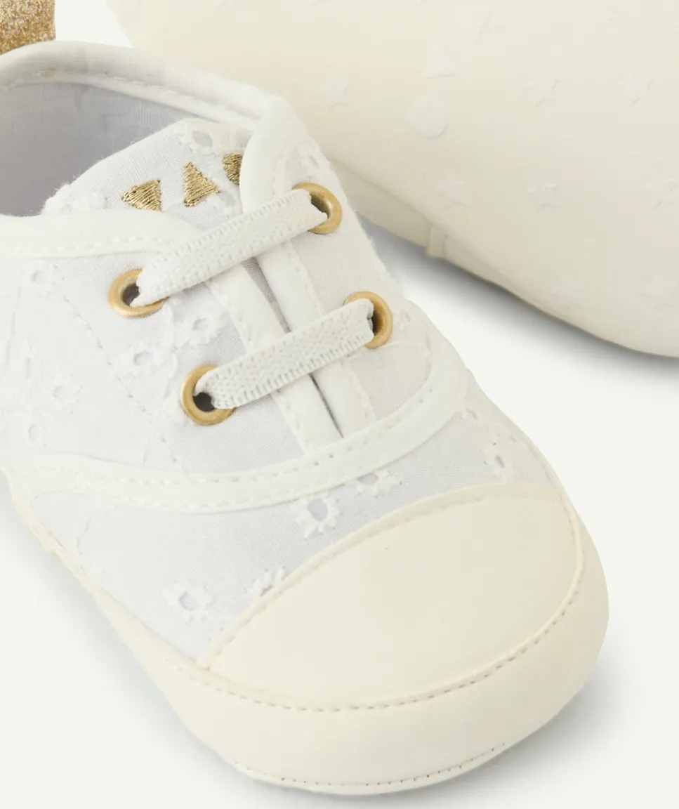 Chaussures blanches pour bébé fille