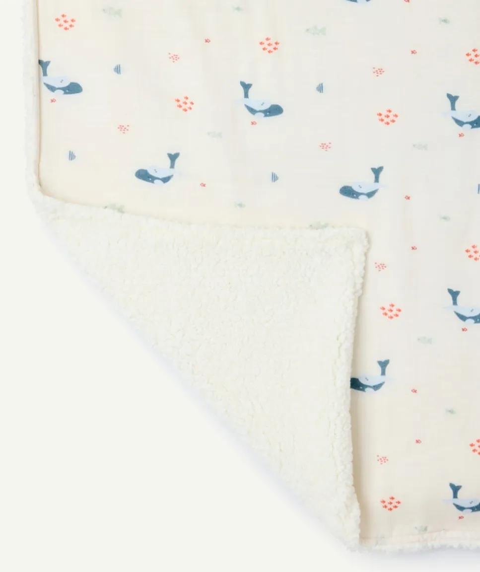 Couverture bébé garçon sherpa et motif baleine réversible