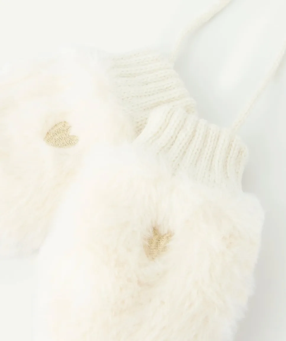 Gants bébé fille blancs fourrés cœur
