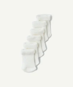 Le lot de 3 paires de chaussettes de naissance
