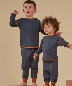 Le pantalon jogging bleu marine et terracotta en coton pima