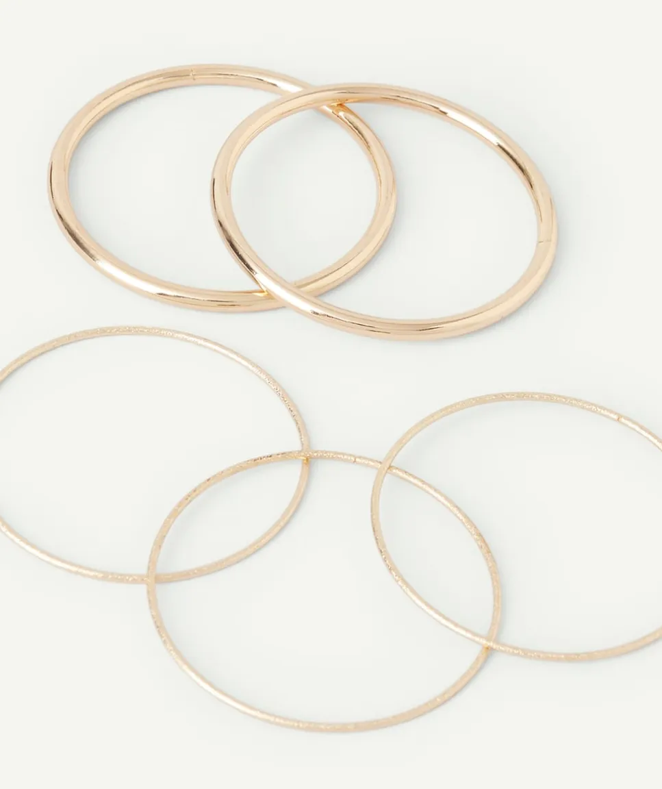 Lot de bracelets fins couleur dorés