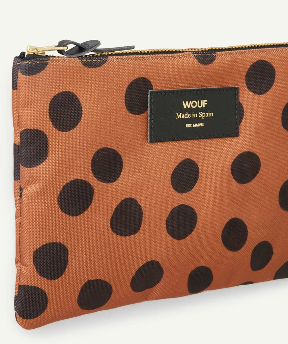 Pochette en plastique recyclé marron à pois