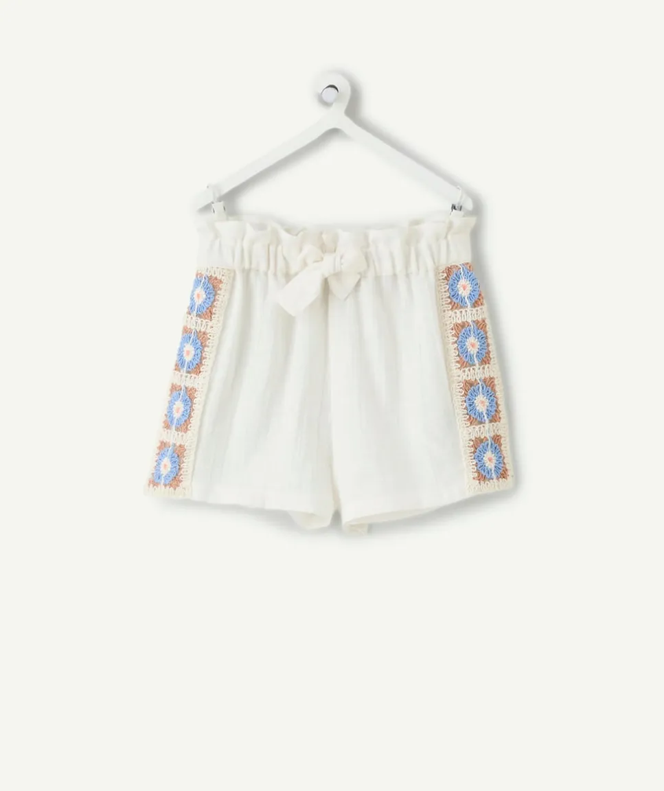Short bébé fille blanc brodé