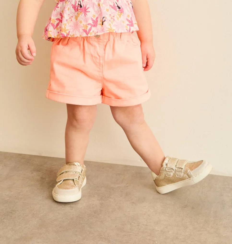 Short bébé fille couleur pêche