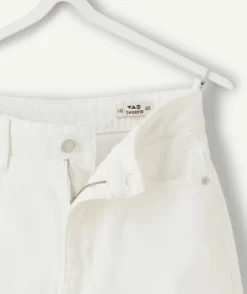 Short fille mom blanc