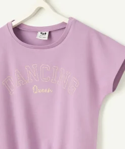 T-shirt manches courtes fille en viscose labellisée violet et message couleur doré